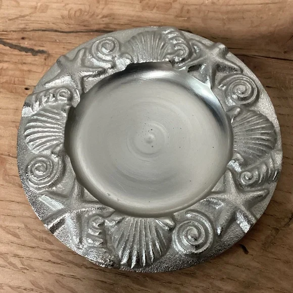 ⚫️ Pair of Sanibel Shores Pewter / Aluminum Crafted Candle Holders - Decor - Picture 12 of 16